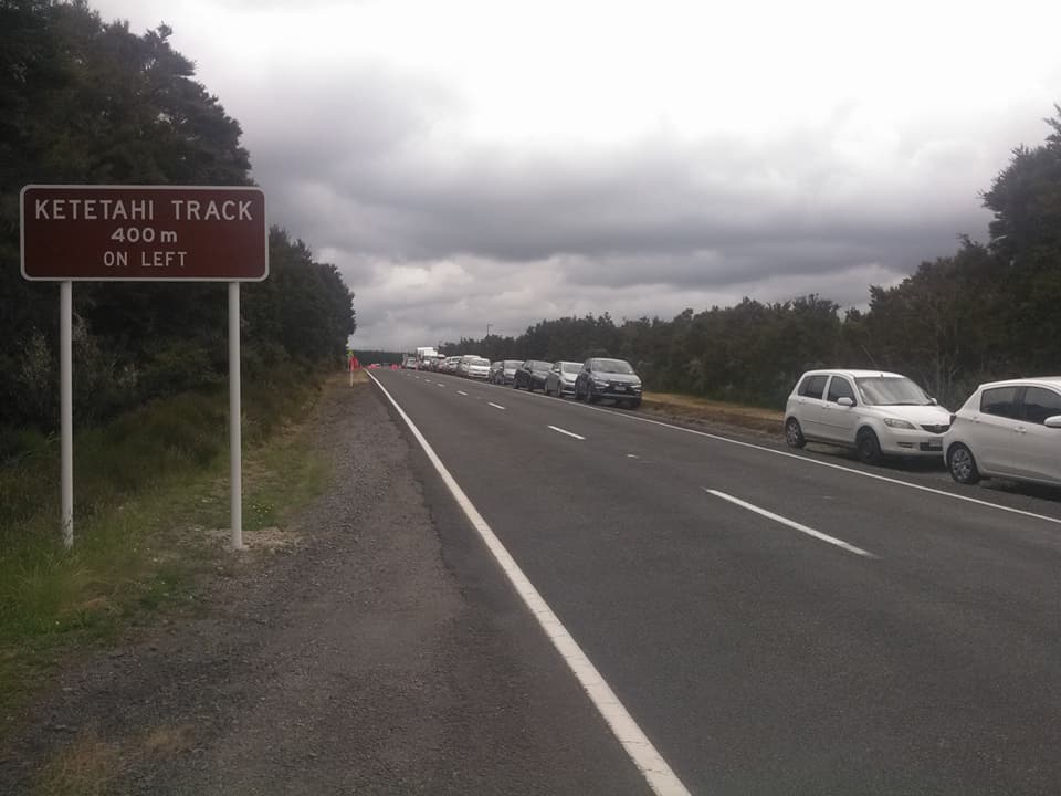 Tongariro Alpine Crossing Ketetahi Car Park Shuttle To The Start Of