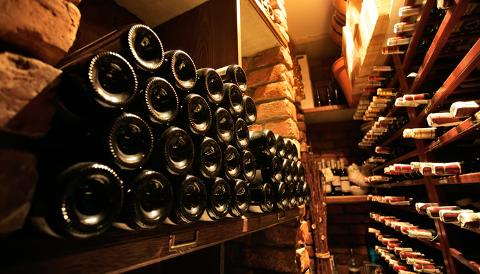 In Vino Veritas Private Walking Tour: An Evening Wine Tasting