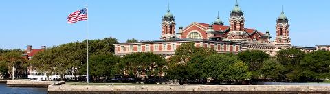The Statue of Liberty and Ellis Island Tour with a Private Guide