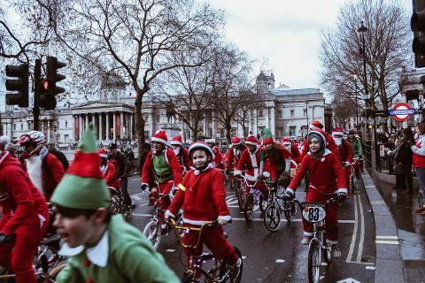 Private Tour of Covent Garden at Christmas