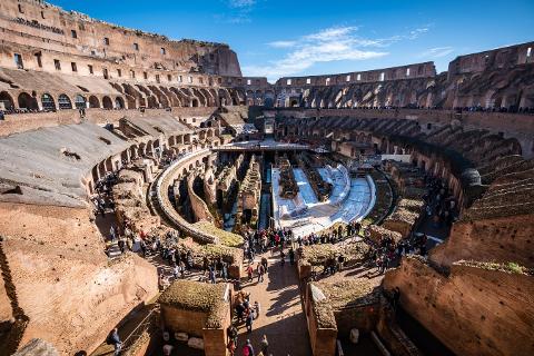 Gladiators and Games Private Walking Tour inc Tickets: The Colosseum and Forum for Kids