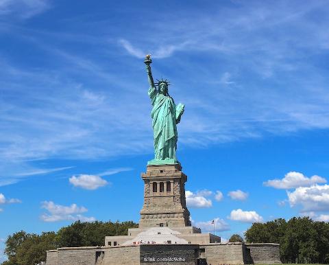 The Statue of Liberty & Ellis Island: Private Half-Day Guided Tour