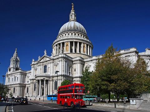 Welcome to Historic London - Private Tour including entrance tickets
