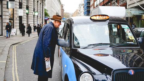 Westminster Classic Private Driving Tour (in a traditional London Black Cab)