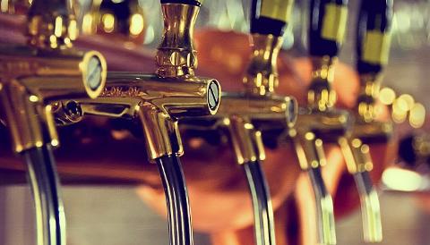 Private Historical Pubs and Rebels Tour