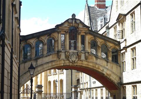Gown and Town: Oxford the City of Dreaming Spires (including travel from London)