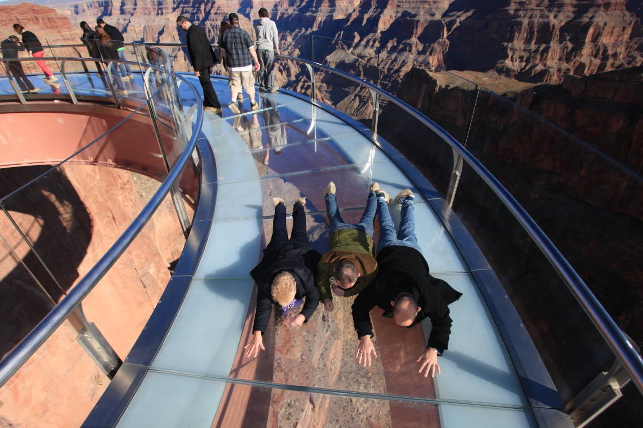 Grand Canyon West Luxury Bus Tour With Walking Guide photo 4