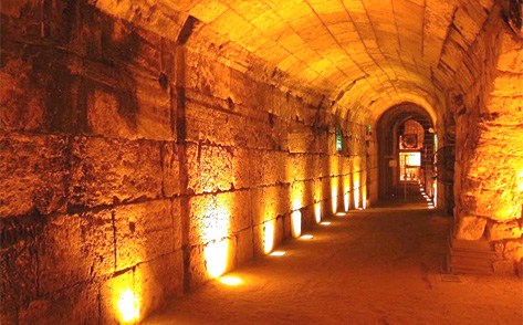 kotel tunnel tour