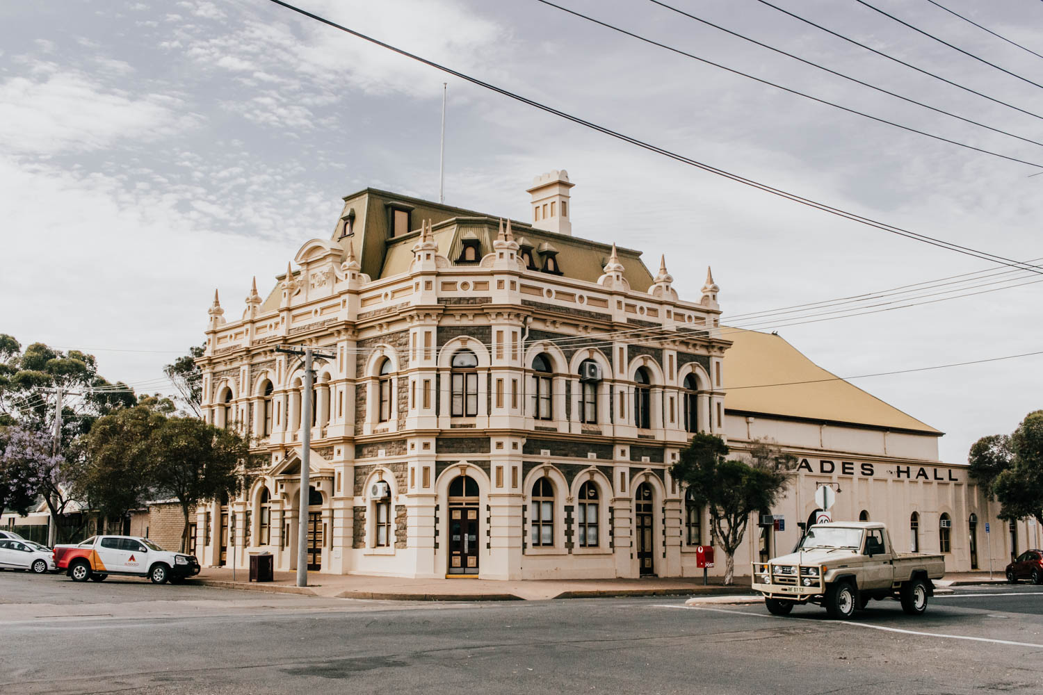 Broken Hill and Surrounds Deluxe  - 3 Day Package