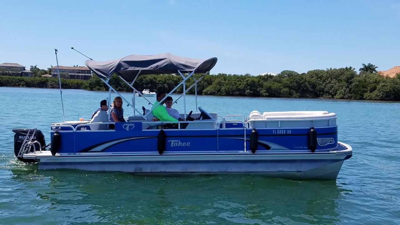 4 Hour - 24' Tahoe Pontoon w/ Bimini