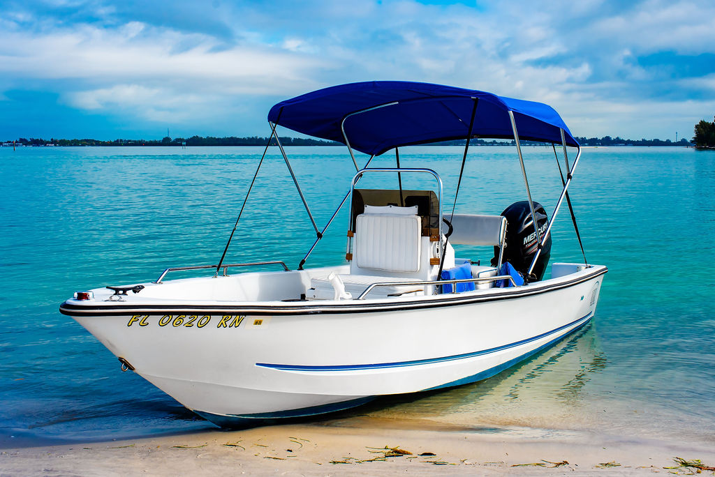 4 Hour 17' Center Console w/ Bimini H2O Watersportz Reservations