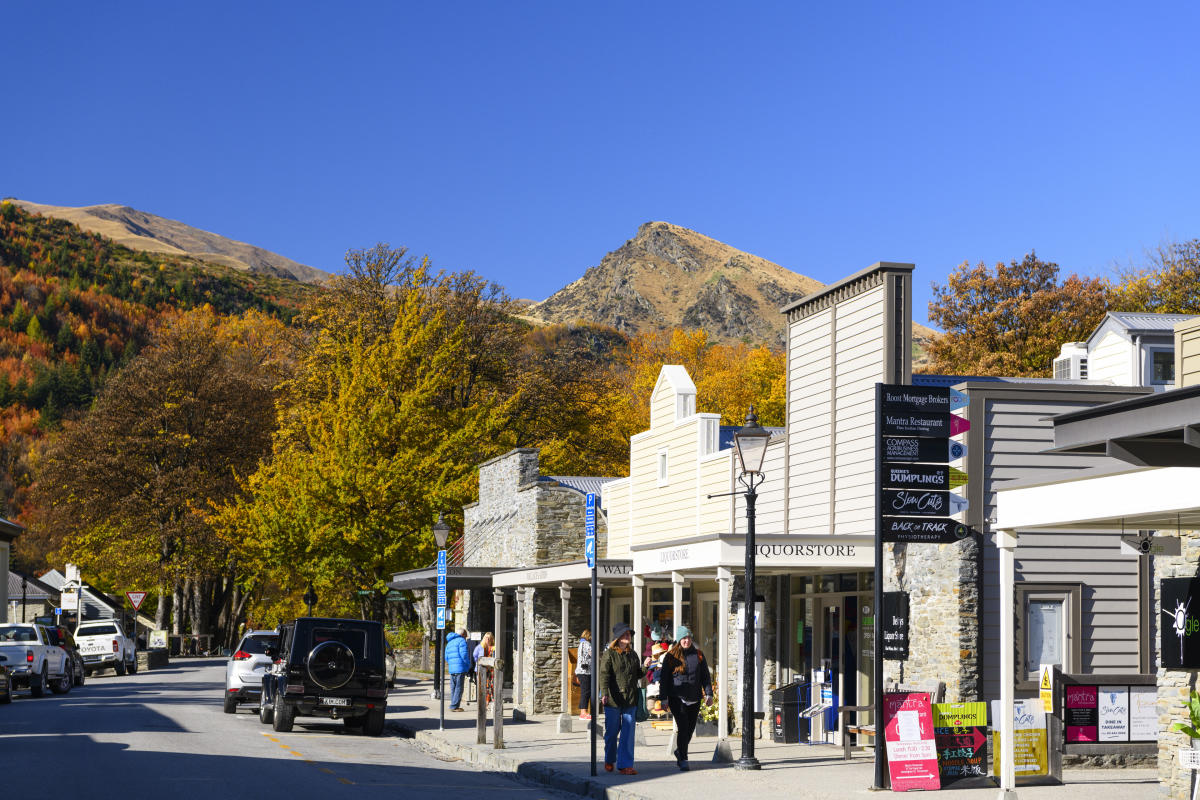 3 day Queenstown via West Coast to Marlborough: Private Tour