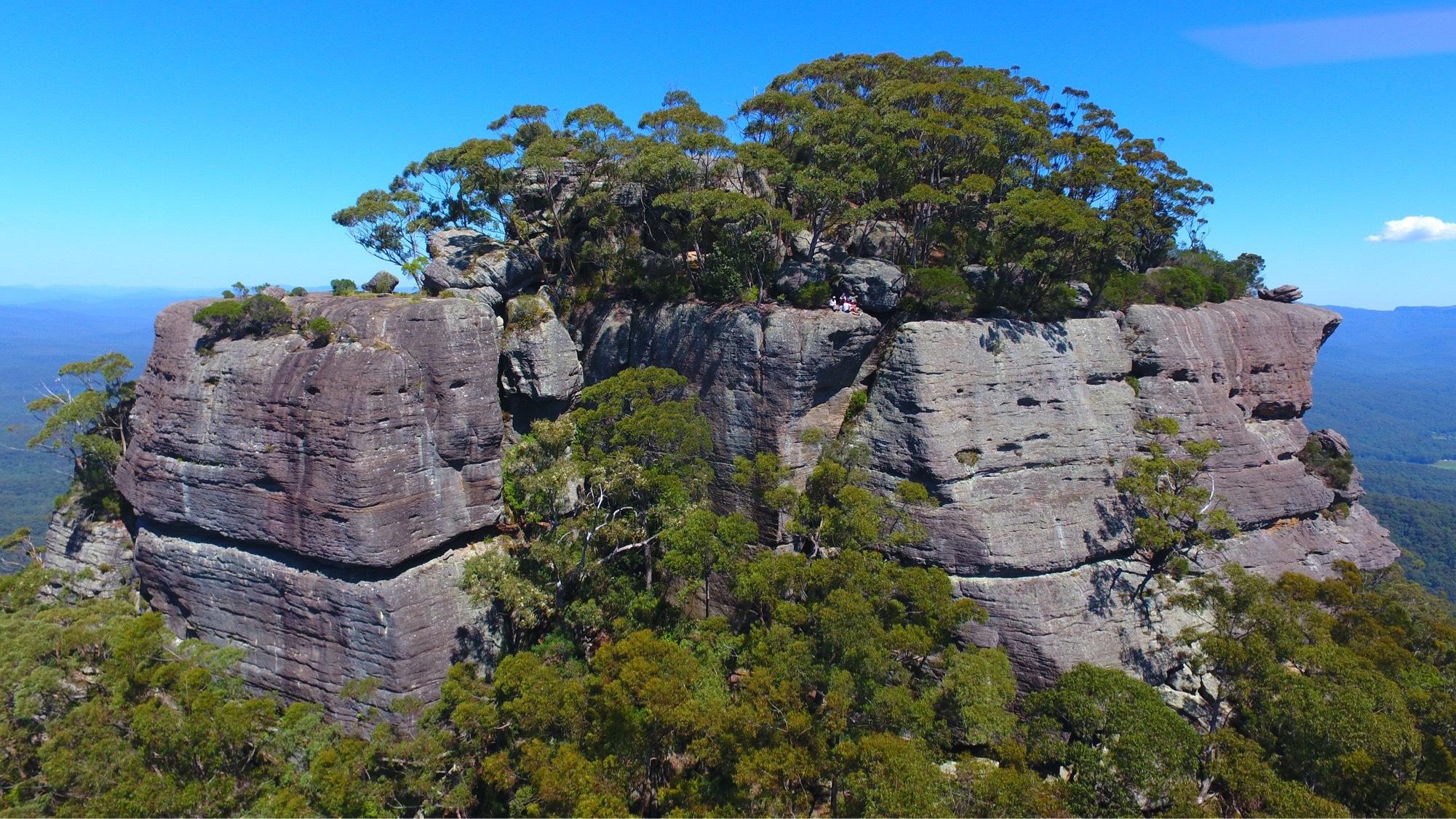 Walk Pigeon House Mountain Morton National Park