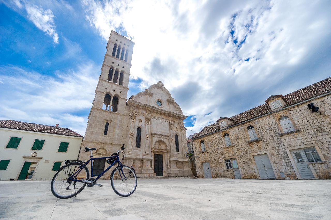 Pearls of Dalmatia Split to Dubrovnik Cycling Tour