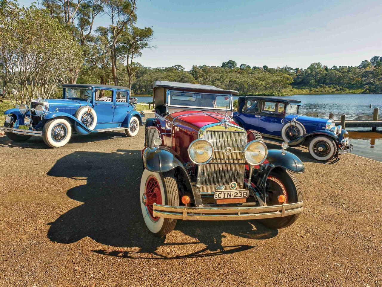 Blue Mountains Vintage Cadillac High Tea Private Tour. 3 Hour experience. Includes HIgh Tea at the magnificent Hydro Majestic Hotel. Drinks Extra. 