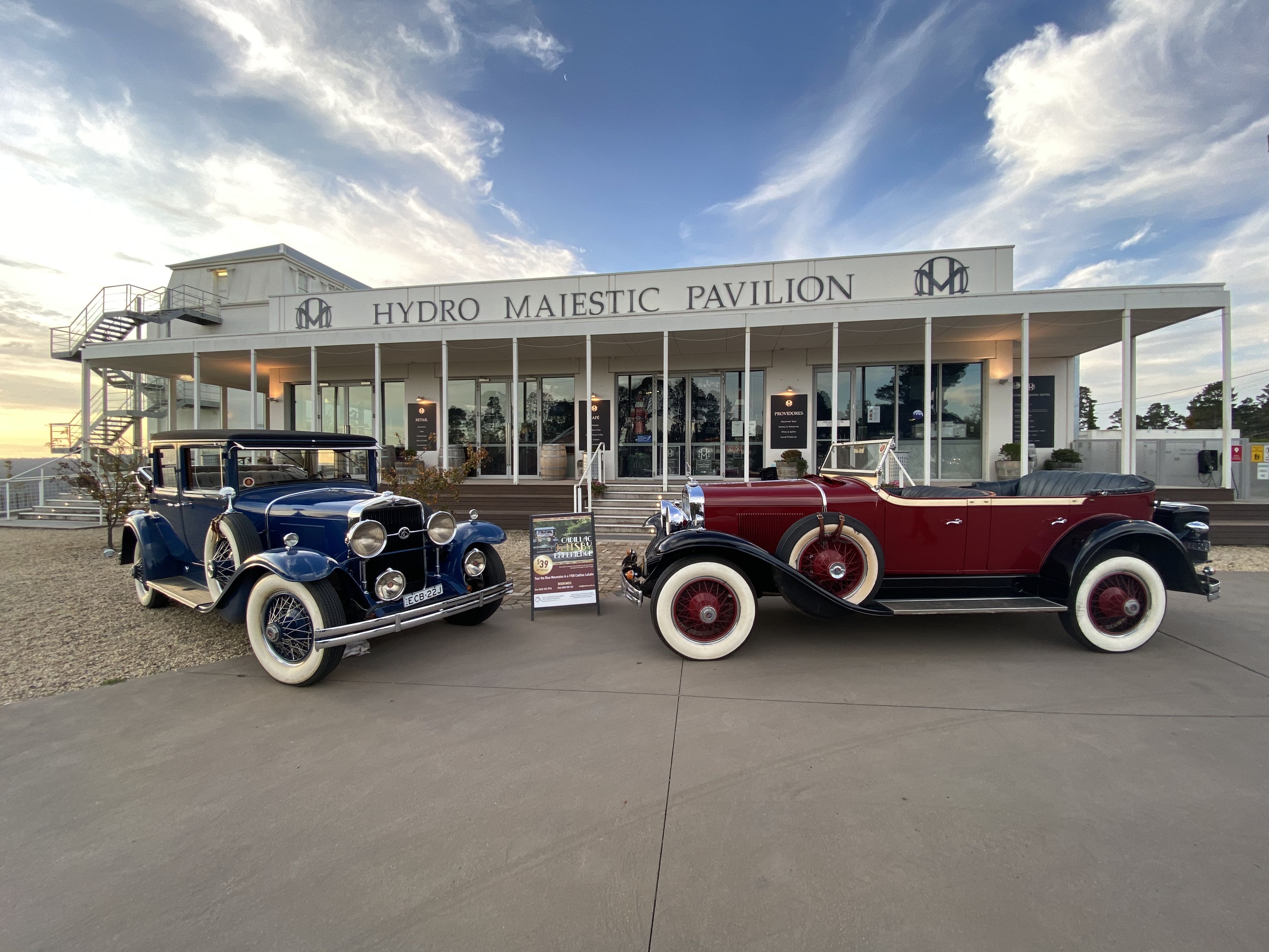 Two hour Blue Mountains Tour in a Luxury Vintage 1929 Cadillac LaSalle, the Limousine of 1920's.