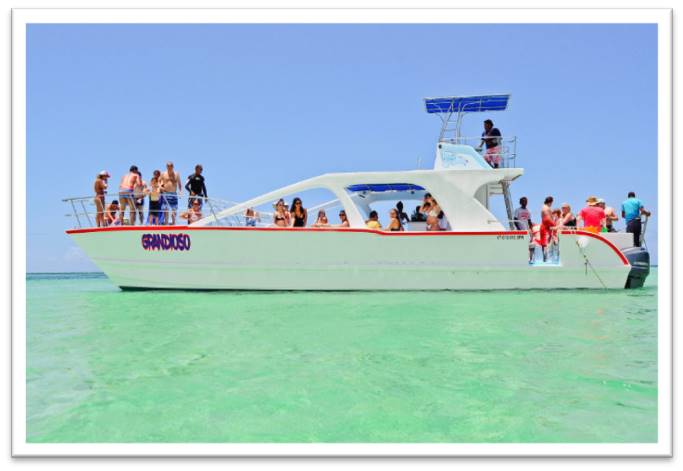 Reef Tour Catamaran - Party Boat & Snorkeling!