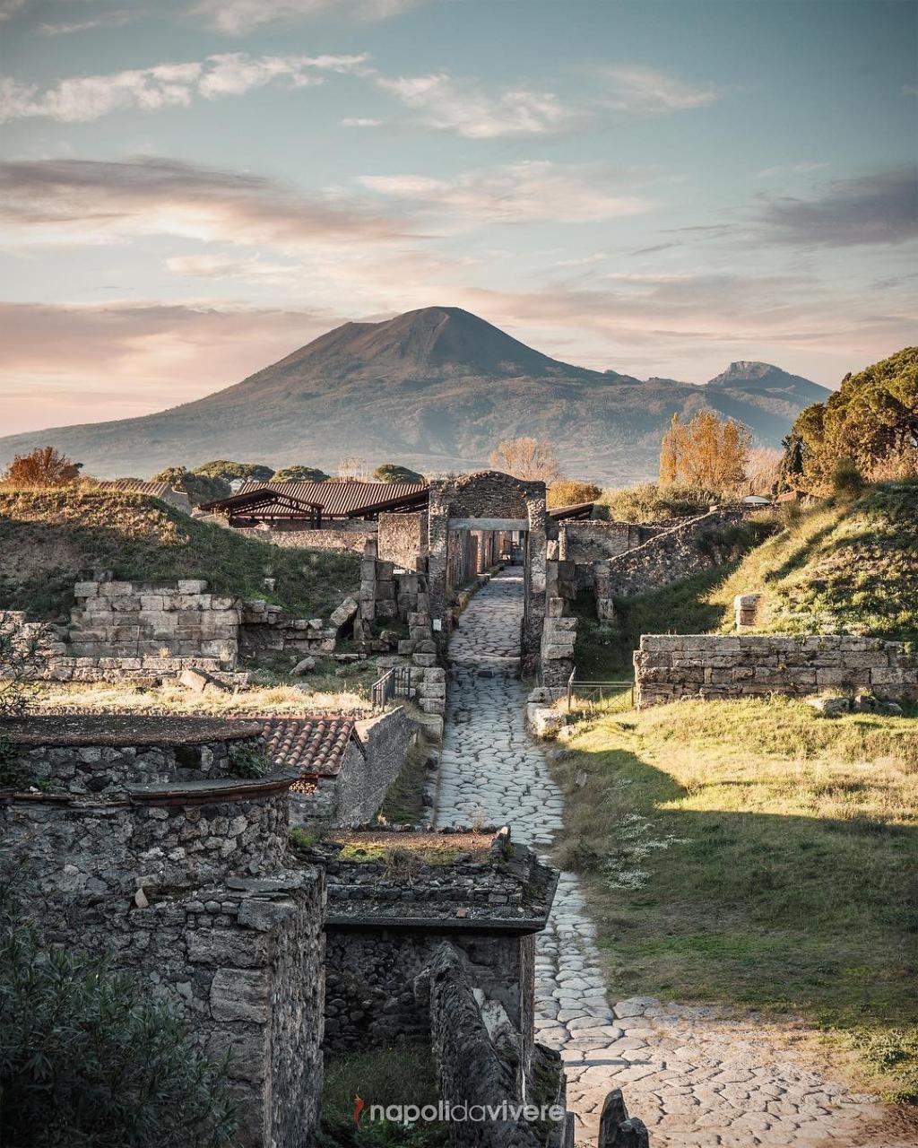 Pompeii and Vesuvius sightseeing Day Excursion from Rome