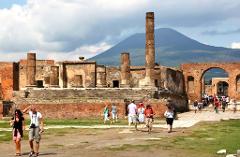 Private Guided Tour of Pompeii  with Transportation and skip the Line Entrances