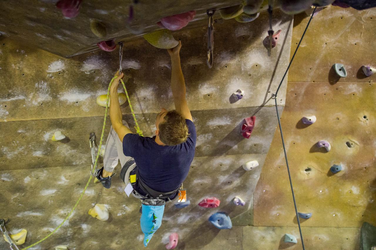 TIO at St Leonards - Learn to Lead Climb - Australian School of ...