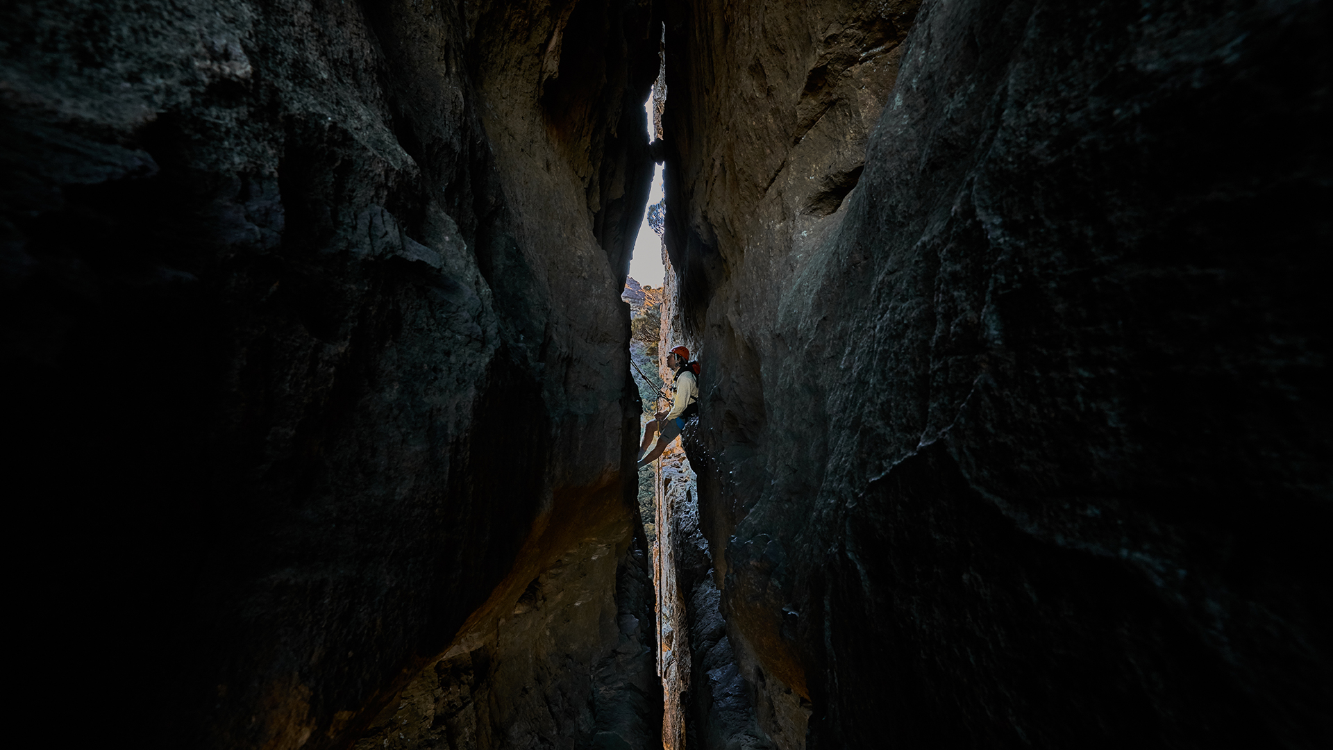 Full Day Multi-Pitch Abseiling Adventure With Lunch