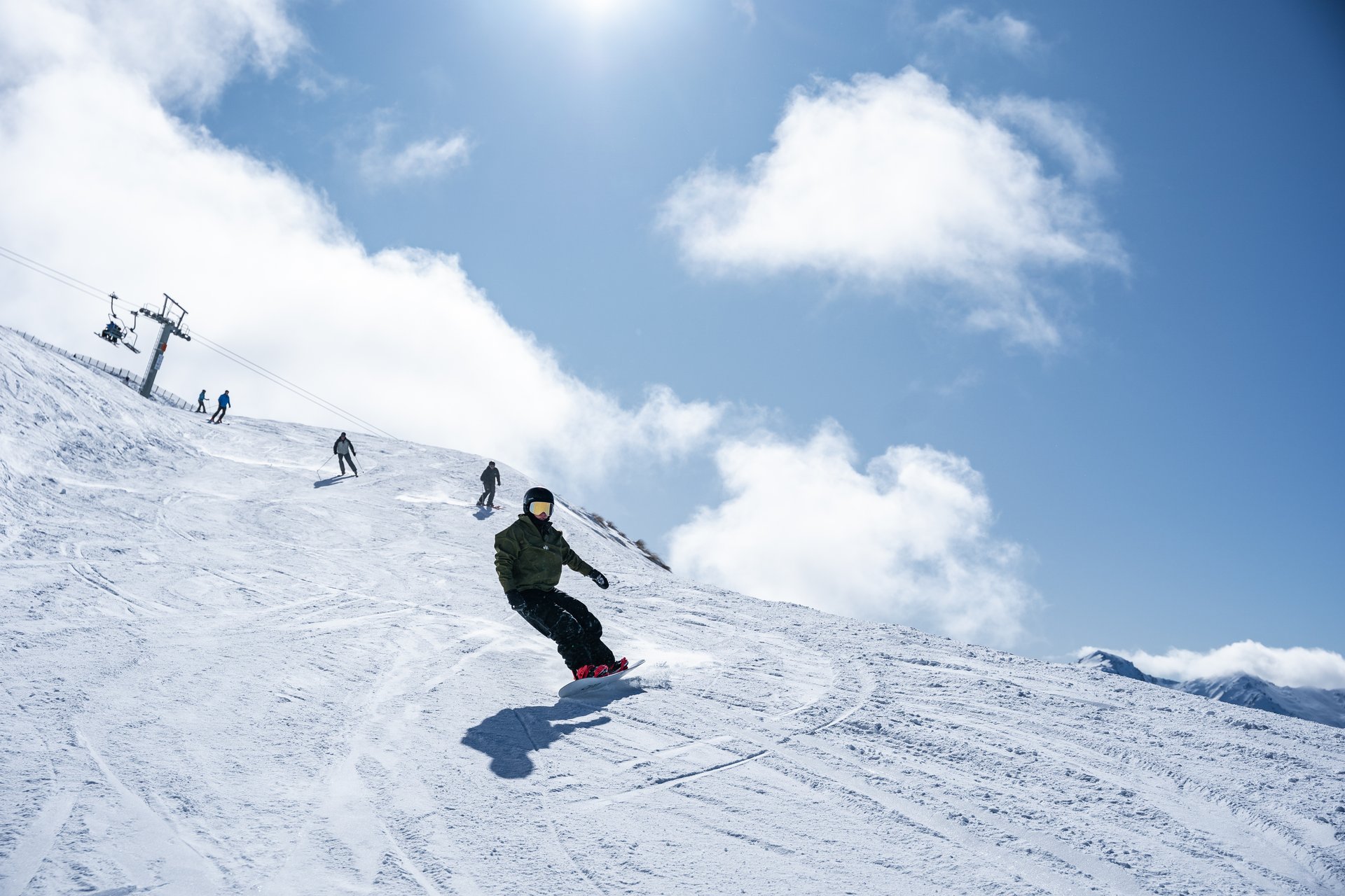 8-Day South Island Snow Safari from Christchurch: Six Mountains in Seven Days | A Day of Adventure in Queenstown | All Abilities Catered For: Beginners to Advanced | **Small group** **Expert tour manager**