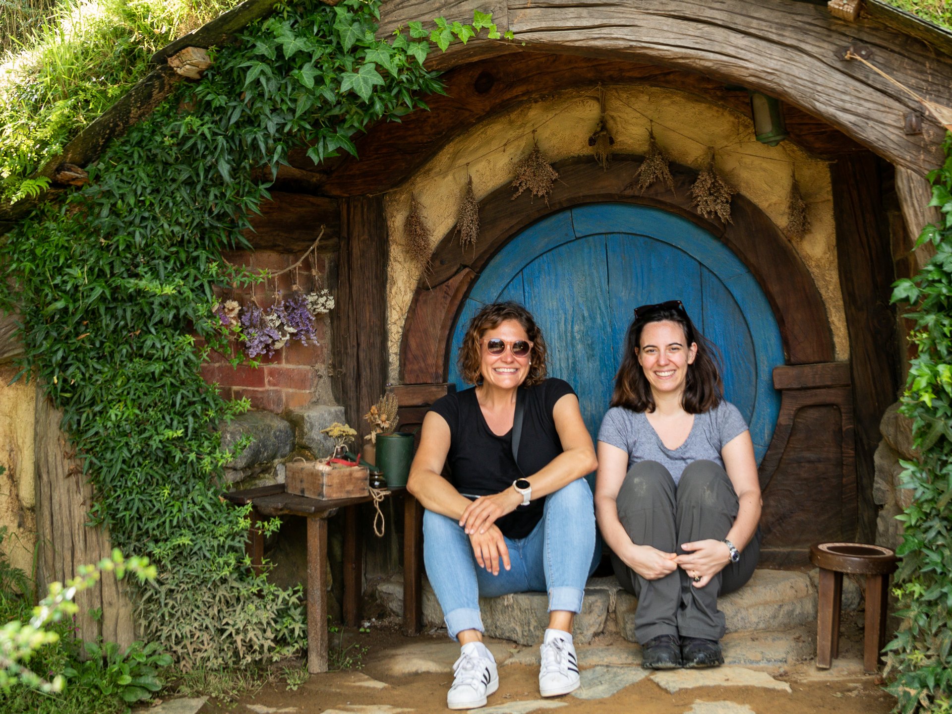 10-Day Northern Trail Tour from Auckland to Wellington: An Unmissable Māori Cultural Experience and Hāngi | Rare Bird Species at Zealandia | Hobbiton Movie Set | **Small groups** **Passionate Kiwi guides**