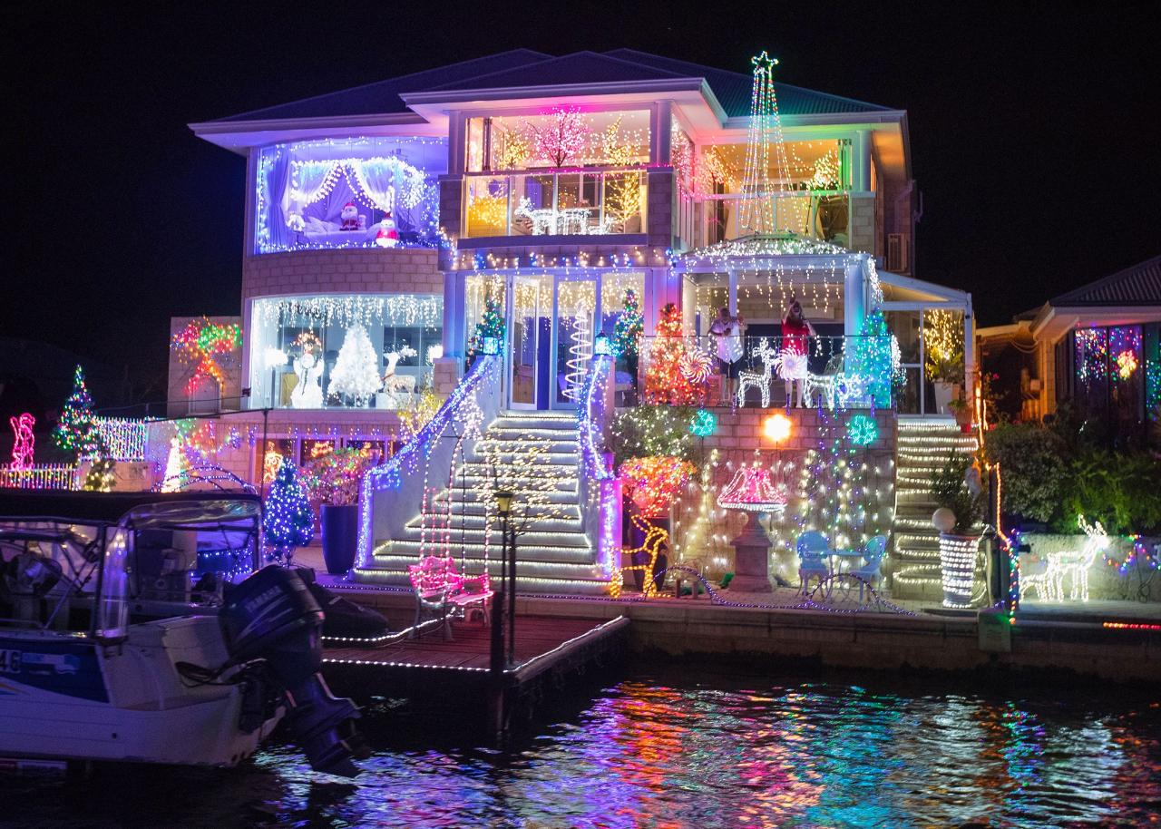Christmas Lights Cruise Private Eco Boat (Rudolph) SEA WEST