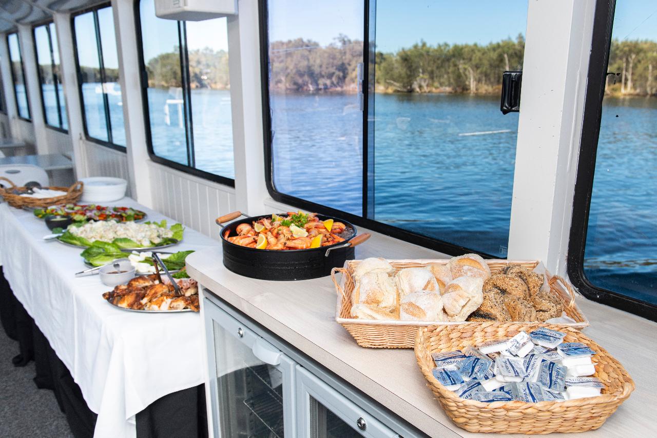 murray river cruises lunch