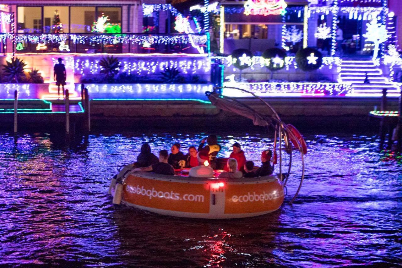Christmas Lights Cruise - Eco BBQ Boat (Rudolph)