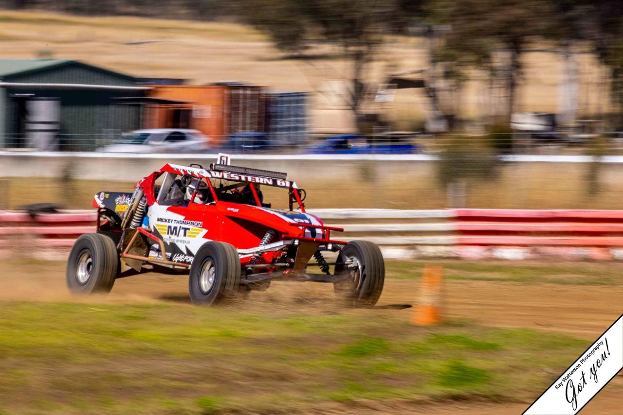 v8 buggy gold coast