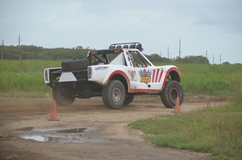 Gold Coast - V8 Trophy Truck - DESERT PACKAGE