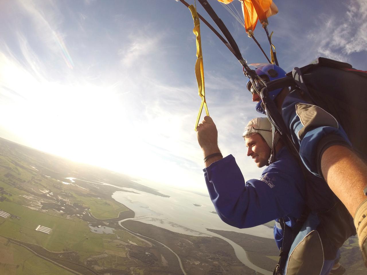 16,000ft Skydive with Photos & Videos Gift Voucher 