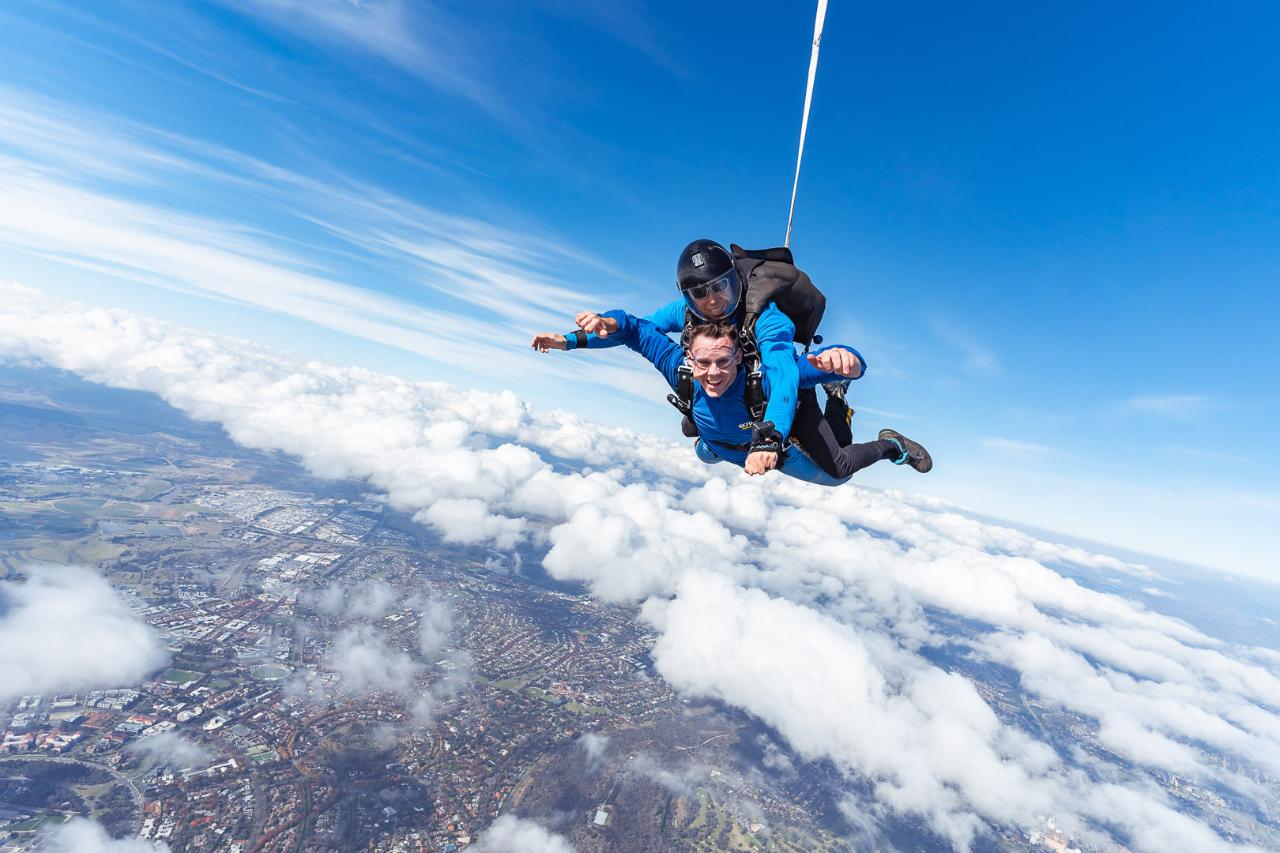 Up to 15,000ft Tandem Skydive - Canberra