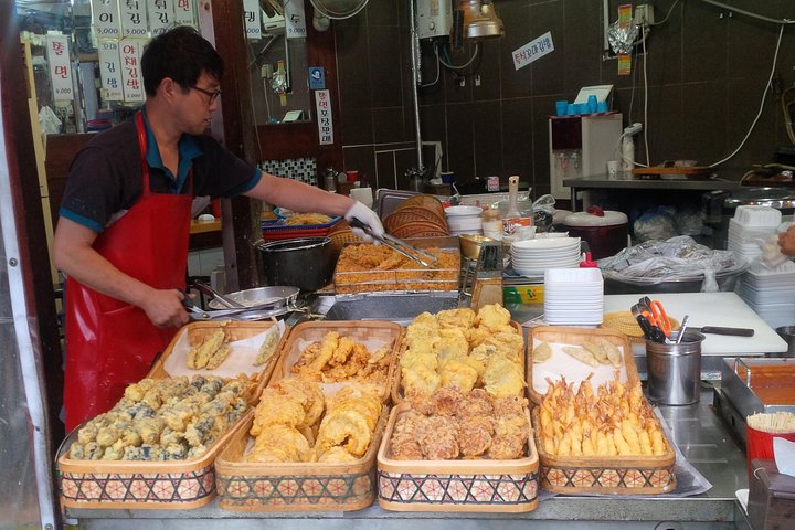 Gwangjang Market Food Tour including Lunch