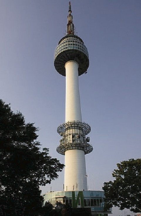 Small Group Tour to N Seoul Tower and Namsangol Hanok Village