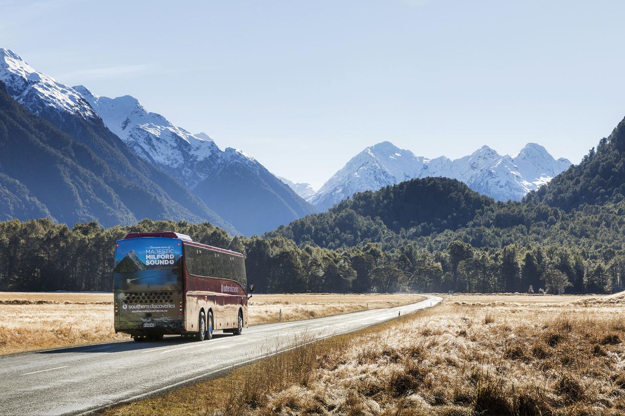 Milford Sound Coach | Cruise | Fly