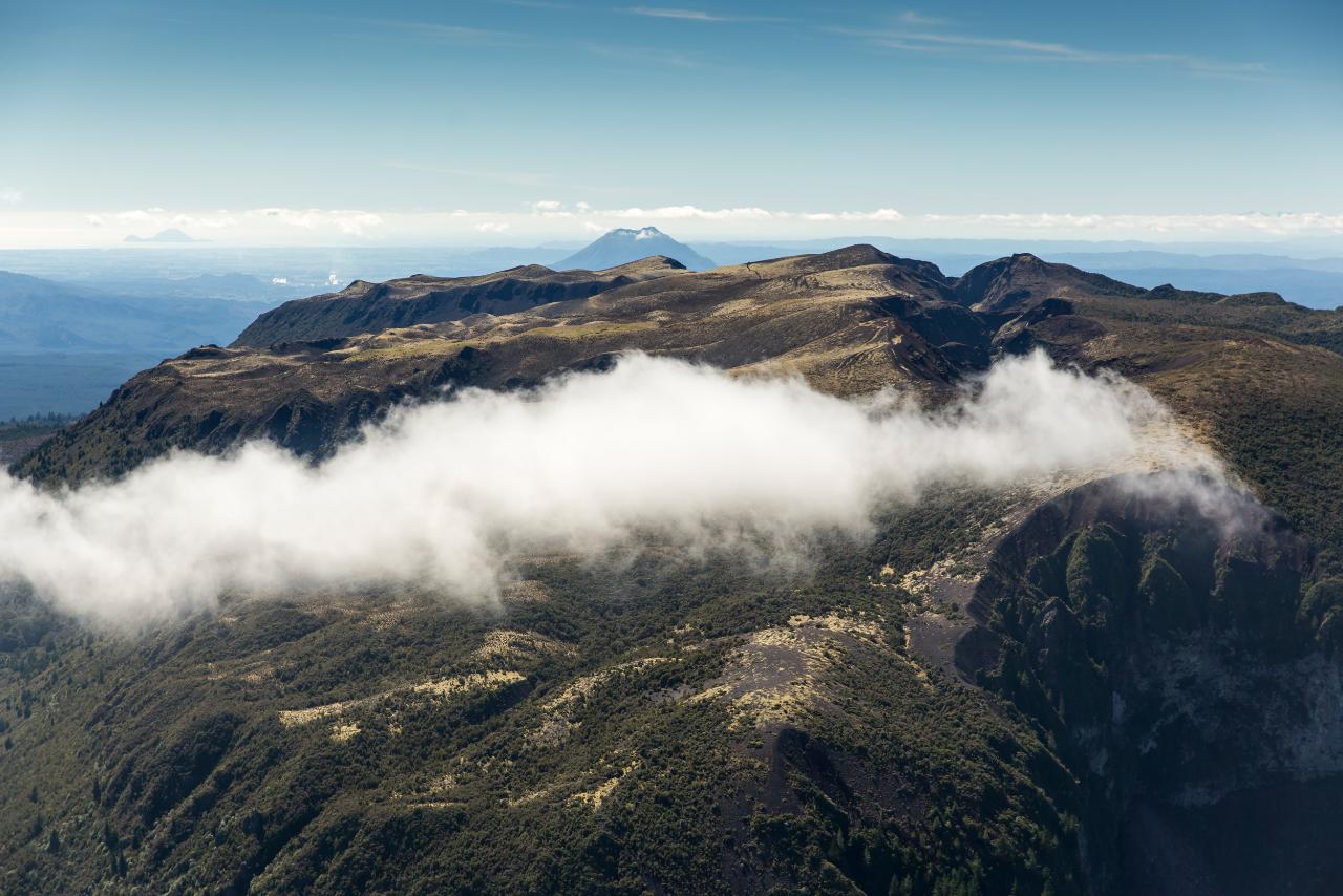 MOUNT TARAWERA LANDING/ GEOTHERMAL PARKS - Volcanic Air Reservations