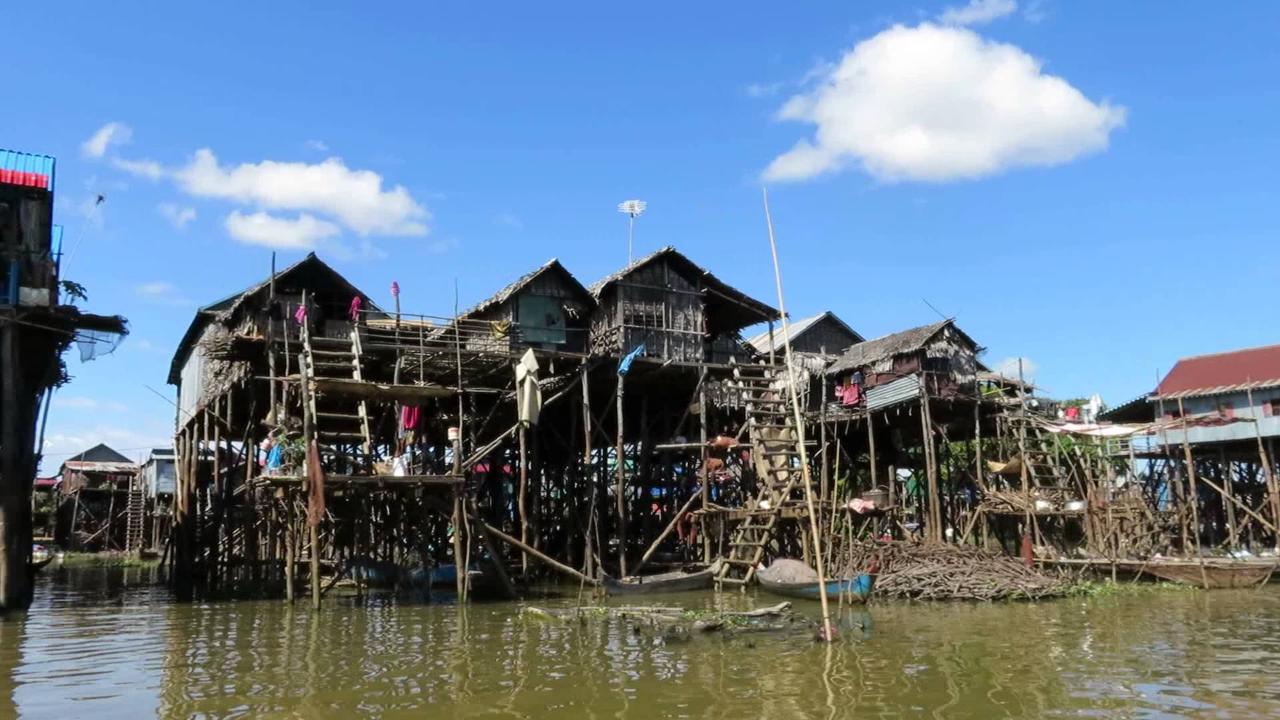 Half-Day Private Tour to Kampong Khleang Floating Village