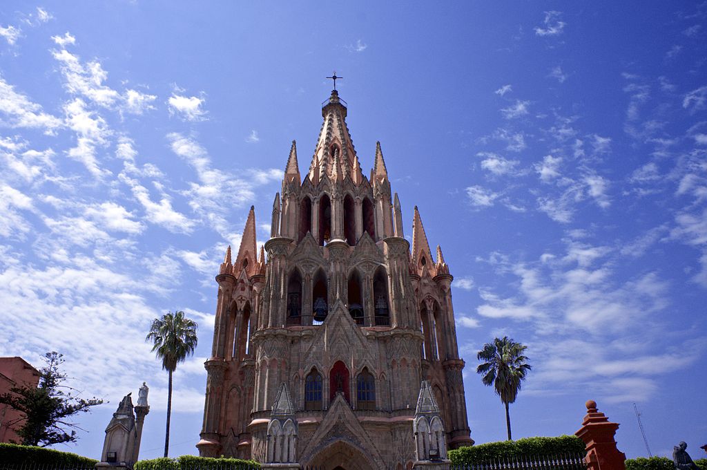 San Miguel de Allende Tour: A Marvelous Colonial Town Plus Queretaro (Small-Group / 14 h)