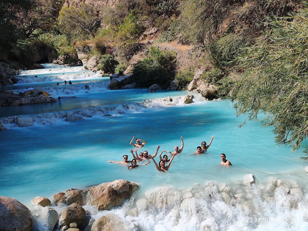 GYG: Tolantongo Tour: Relax in Hot Springs and Admire Beautiful Cascades (Private / 14h)