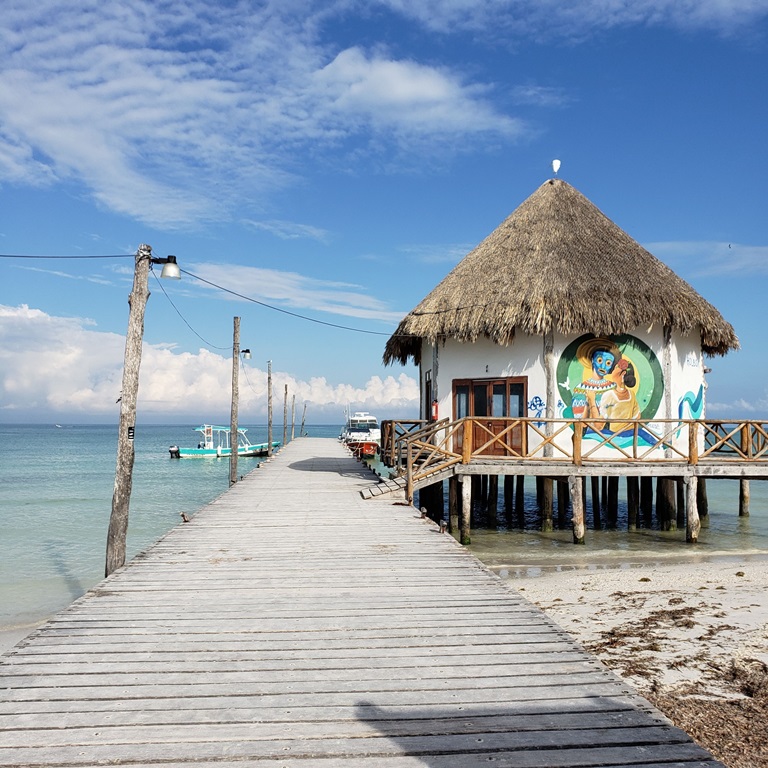 3 Island Tour Holbox: Visit an Island, a Beautiful Beach and a Cenote (Private / 12h)