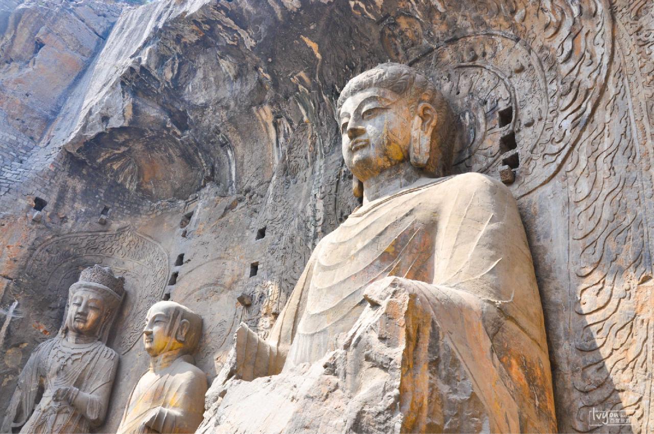 One Day Luoyang Layover Tour for Longmen Grottoes from Xian to Beijing by Bullet Trains