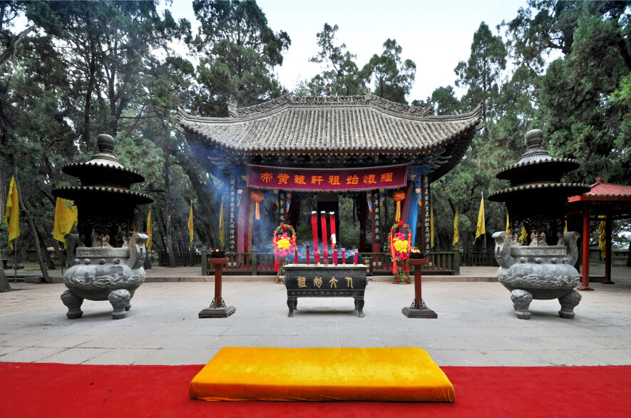 Yellow Emperor Mausoleum Day Tour from Xian - China Xian Tour Reservations