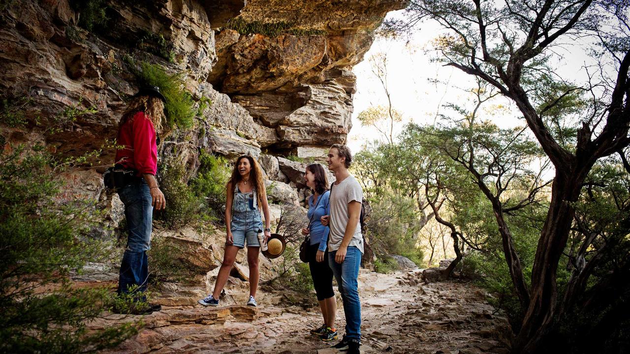 AAT Kings Blue Mountains All Inclusive Discovery (J95)