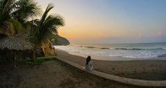 El Salvador Short And Sweet (Six Days) - Beach Edition 