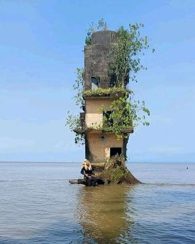 Douala Day Tour: Manoka Island