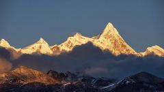 Two-day tour of Nyingchi highlights: Namcha Barwa Sunset Golden Mountain + Exploration of Basum Tso Holy Lake