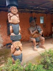 Yaounde - Dschang: Waterfalls, Mount Bapit, Batoufam Chief's Palace - 4 Days