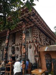 Yaounde - Dschang: Waterfalls, Mount Bapit, Batoufam Chief's Palace - 4 Days